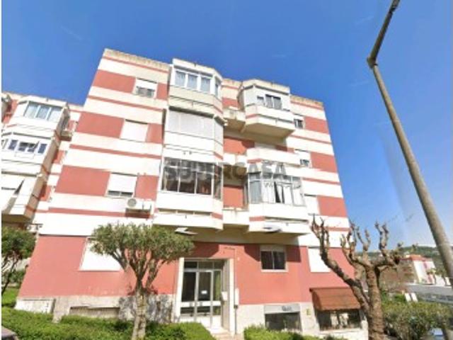 Apartamento T3 em Póvoa de Santo Adrião e Olival Basto