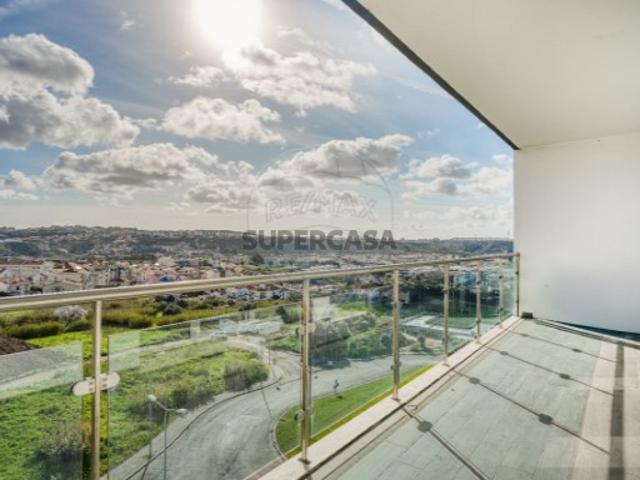 Apartamento T3 em Póvoa de Santo Adrião e Olival Basto