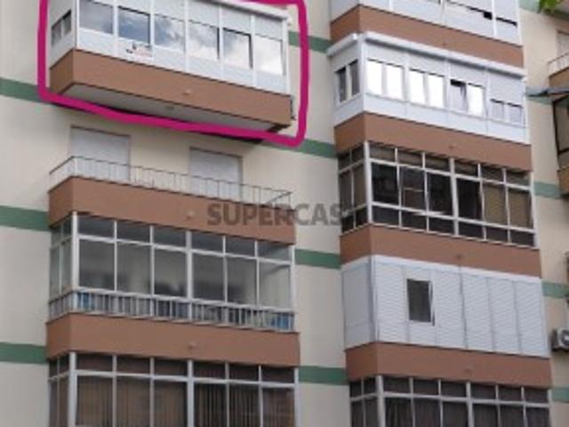 Apartamento T3 em Póvoa de Santo Adrião e Olival Basto