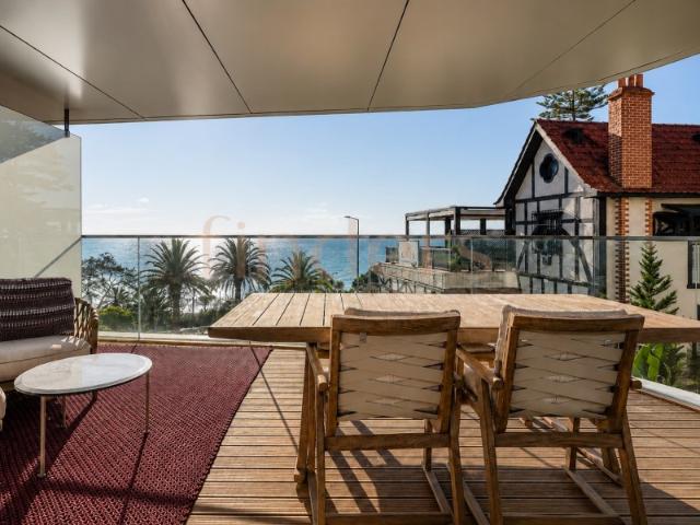 Apartamento T3 em Primeira Linha de Mar, Estoril