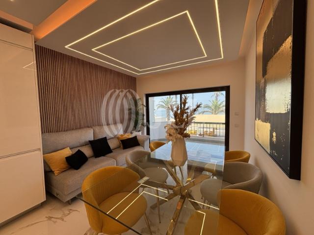 Apartamento T3 em primeira linha de mar, Quarteira, Algarve
