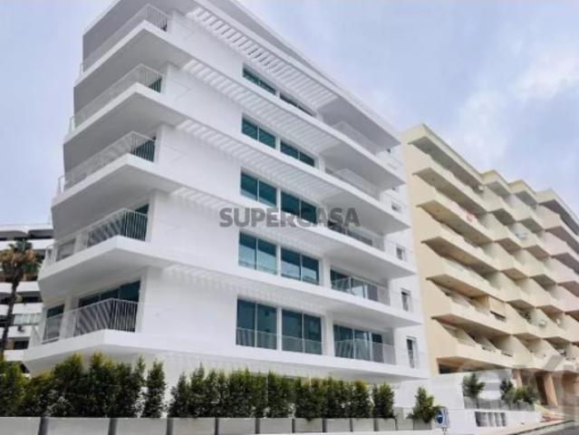 Apartamento T3 em Quarteira