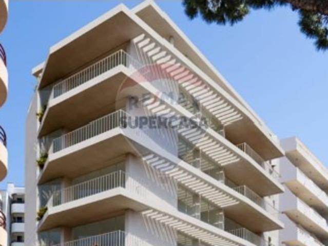 Apartamento T3 em Quarteira