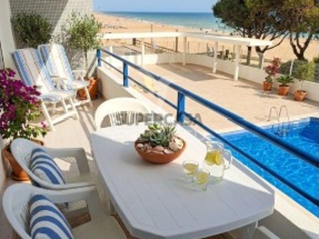 Apartamento T3 em Quarteira