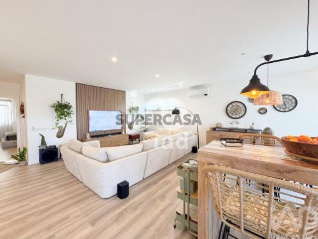 Apartamento T3 em Quelfes de 127,6 m²
