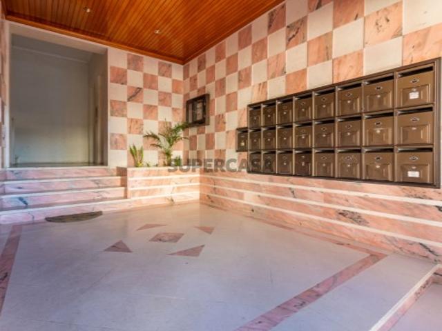 Apartamento T3 em Queluz e Belas