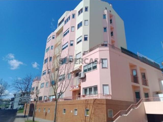 Apartamento T3 em Ramada e Caneças