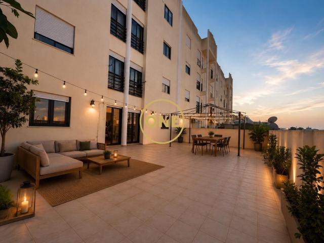 Apartamento T3 em remodelação com Terraço de 80m² e Vista Serra da Arrábida – Setúbal