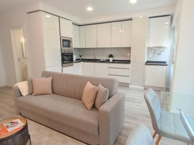 Apartamento T3 Em remodelação total Inclui Home Stage