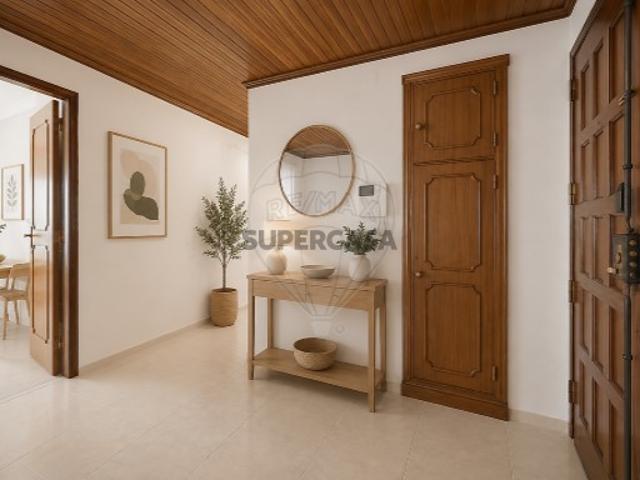 Apartamento T3 em Rio de Mouro