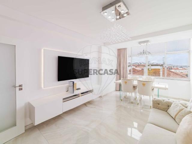Apartamento T3 em Rio de Mouro