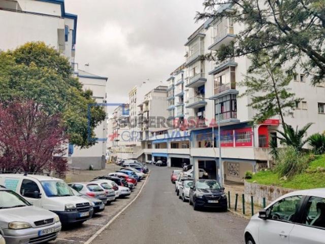 Apartamento T3 em Rio de Mouro