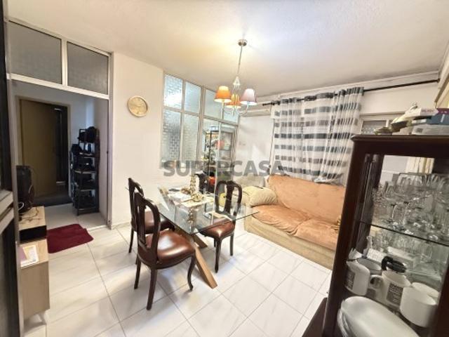 Apartamento T3 em Romeira e Várzea