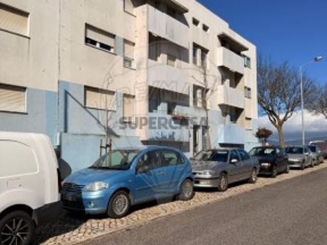 Apartamento T3 em São Domingos de Rana