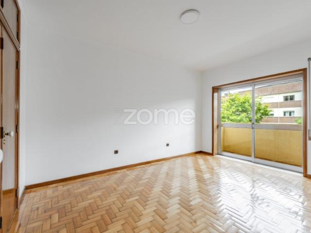 Apartamento T3 em São Victor com Garagem Fechada