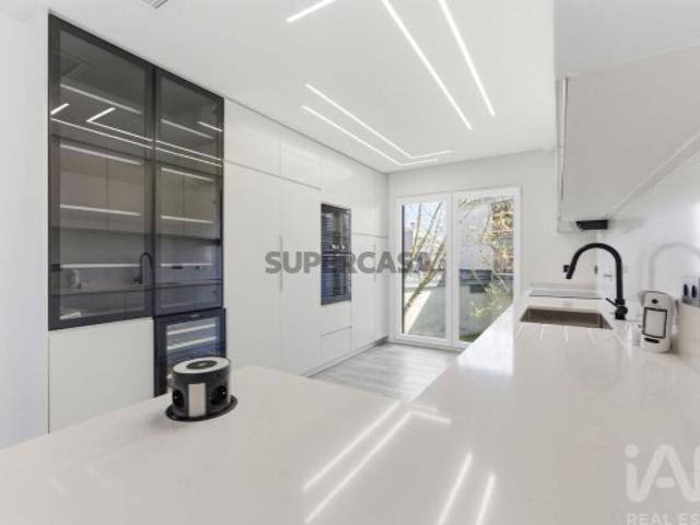 Apartamento T3 em Santa Iria de Azoia, São João da Talha e Bobadela de 154,00 m²
