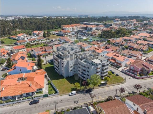 Apartamento T3 em Santa Joana