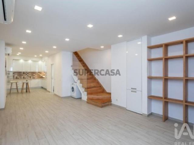 Apartamento T3 em Santa Maria Maior