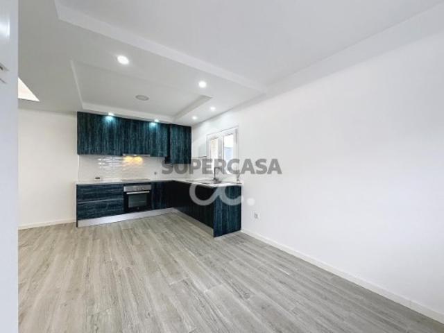Apartamento T3 em Santa Maria Maior