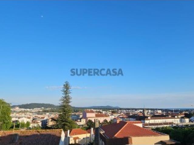 Apartamento T3 em Santa Maria Maior e Monserrate e Meadela