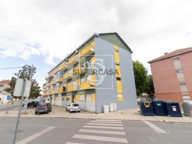 Apartamento T3 em Santo António da Charneca