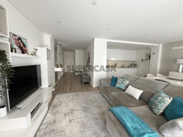Apartamento T3 em Sacavém e Prior Velho