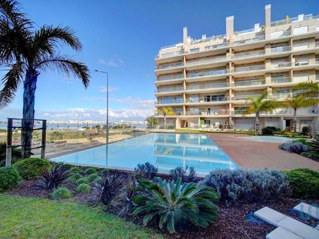 Apartamento T3 em Seixal, Arrentela e Aldeia de Paio Pires d. 146m² Seixal, Arrentela e Aldeia de Paio Pires