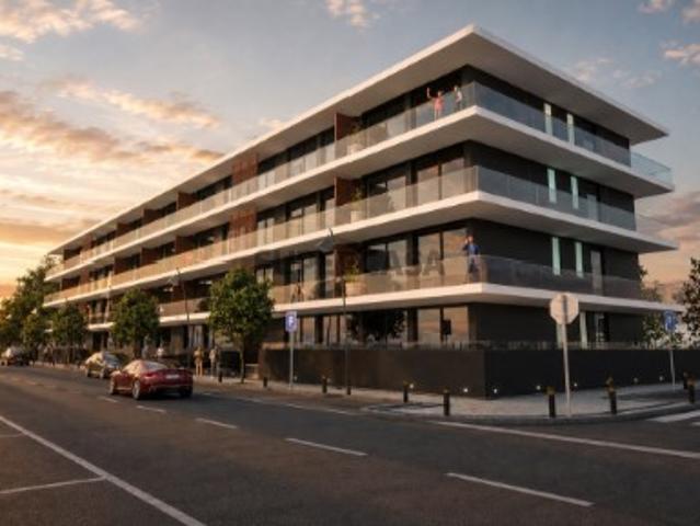 APARTAMENTO T3 EMPREENDIMENTO LUXFEIRA