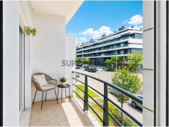 Apartamento T3 espaçoso em zona residencial de Tavira