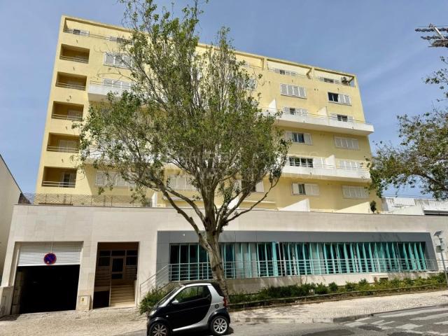 Apartamento T3 Estoril | Zona Central | 2 Lugares de Garagem