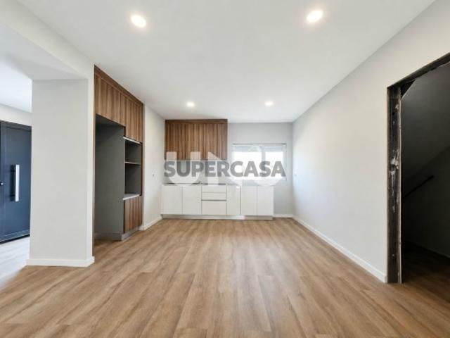 Apartamento T3 Fantástico Espaço Exterior