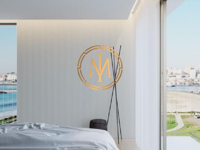 Apartamento T3 FRENTE AO MAR COM VISTAS DESAFOGADAS