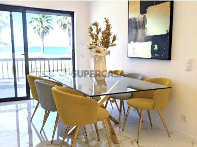 Apartamento T3 Frente ao Mar em Quarteira, Primeira Linha da Praia