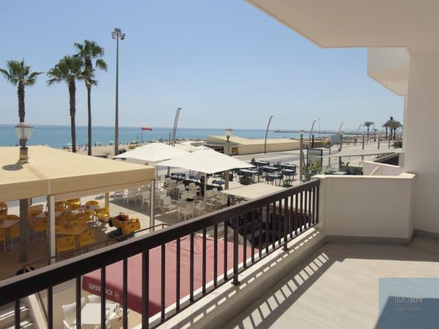 Apartamento T3 Frente Mar em Quarteira