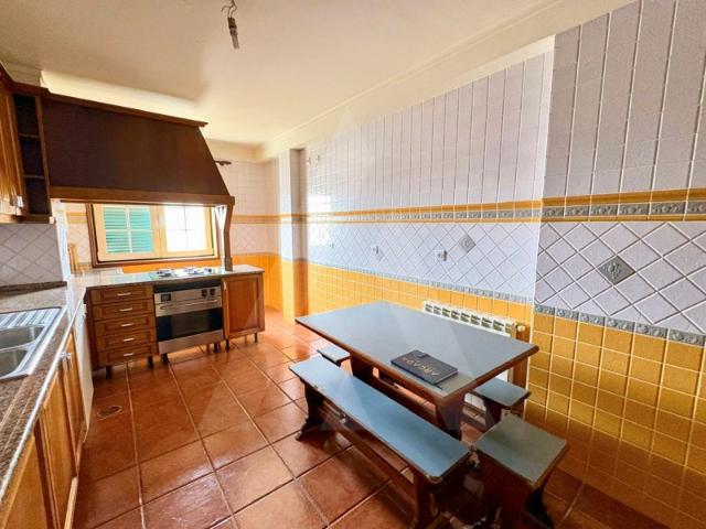 Apartamento T3 implex com garagem fechada em São Bernardo!