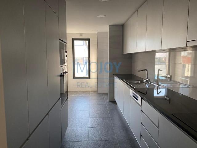 Apartamento T3 Junto à Av da Boavista 0m² Aldoar, foz do douro e nevogilde
