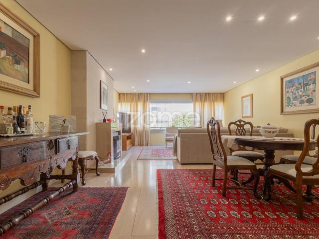 Apartamento T3 junto ao Casino do Estoril
