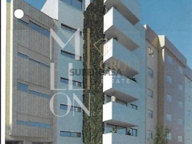 Apartamento T3 junto ao IPO com lugar de garagem e terraços