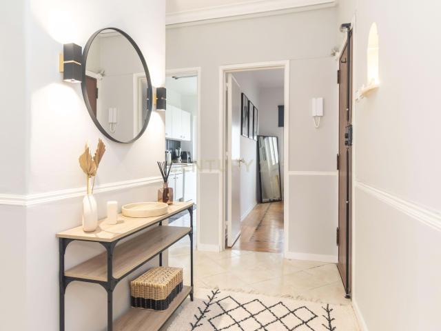 Apartamento T3, Laranjeiro, Almada