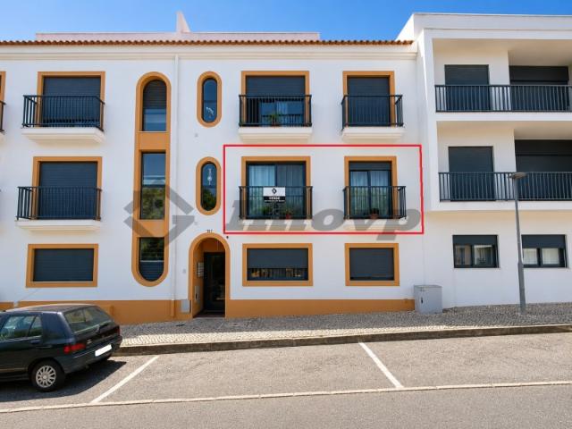 Apartamento T3 localizado na Vila de Almodôvar