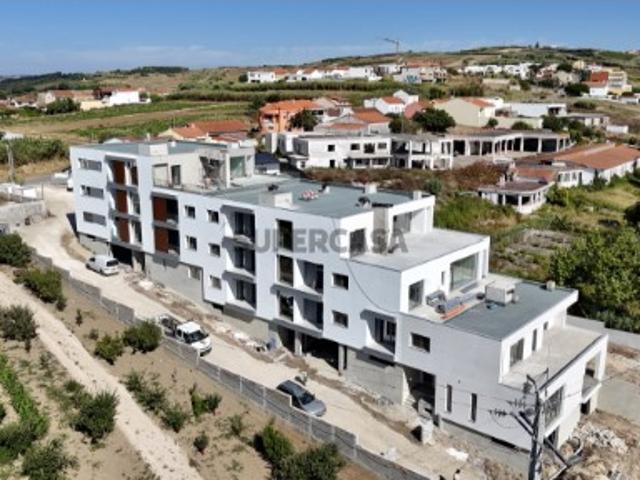 Apartamento T3 Logradouro de 80m2 Novo