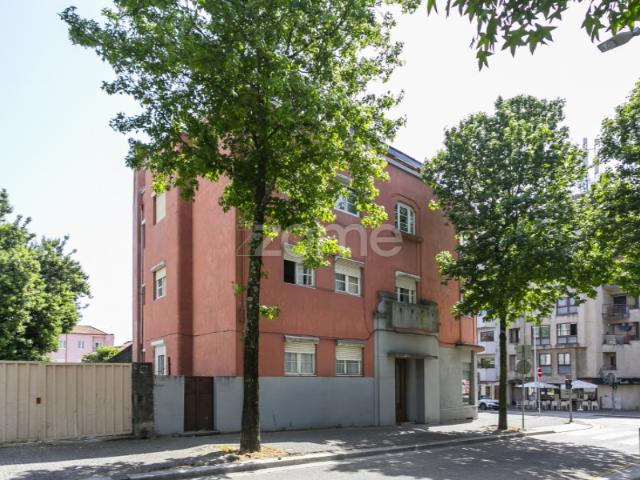 Apartamento T3 Metro Faria Guimarâes