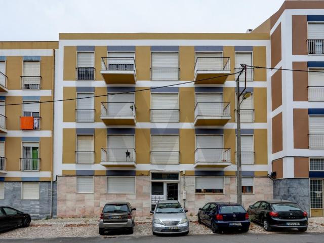 Apartamento T3 Monte da Caparica Rua General Humerto Delgado