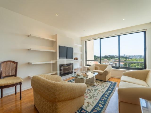 Apartamento T3, mobilado e equipado, nos Pinhais da Foz