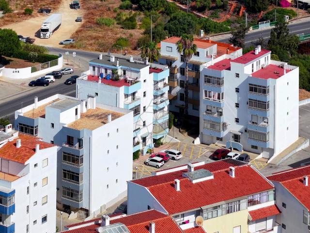 Apartamento T3 Mobilado e Remodelado com 2 casas de banho e Garagem em Portimão, Portimão, Horta da Raminha