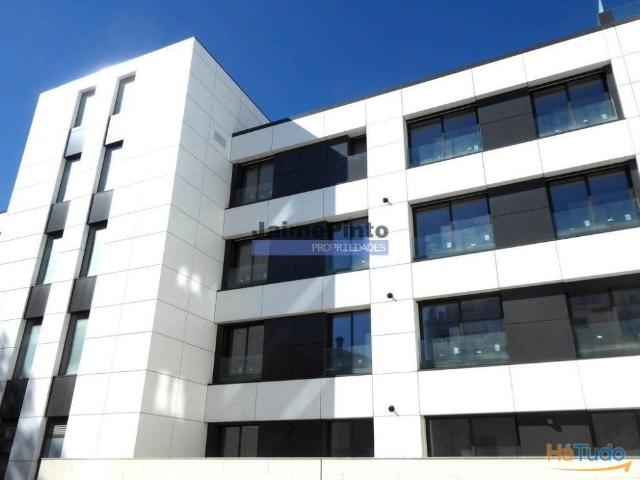 Apartamento T3 moderno, novo, em zona elegante. Portugal, Porto. | 26063510143