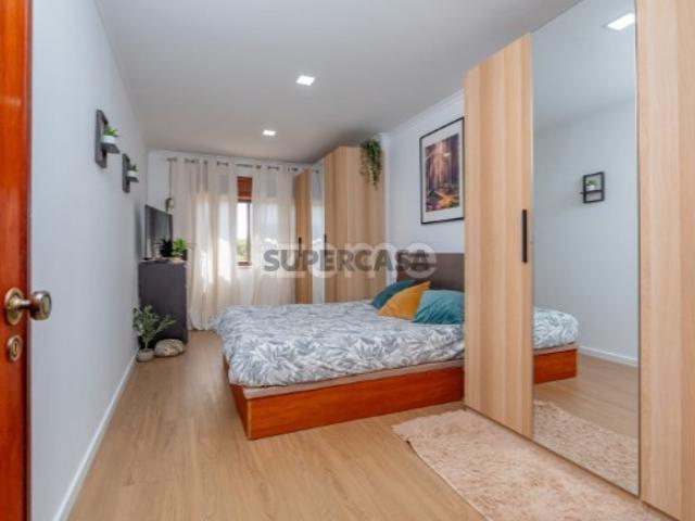 Apartamento T3 na Torre da Marinha, Seixal