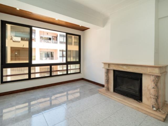 Apartamento T3 na Alameda da Guia | Garagem Box | Vista Mar