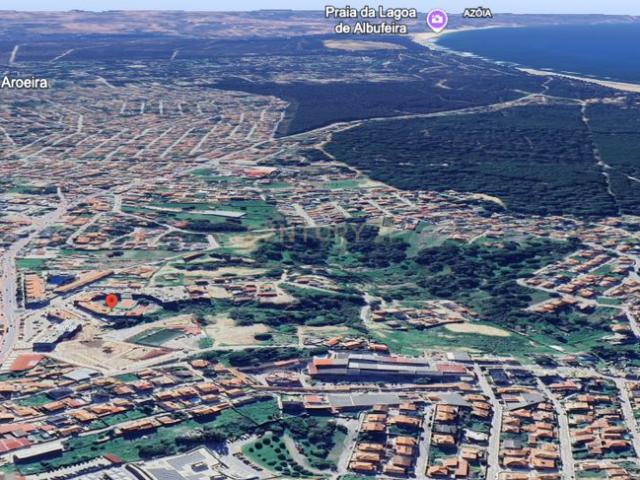 Apartamento T3 na Charneca Caparica com Vista Mar