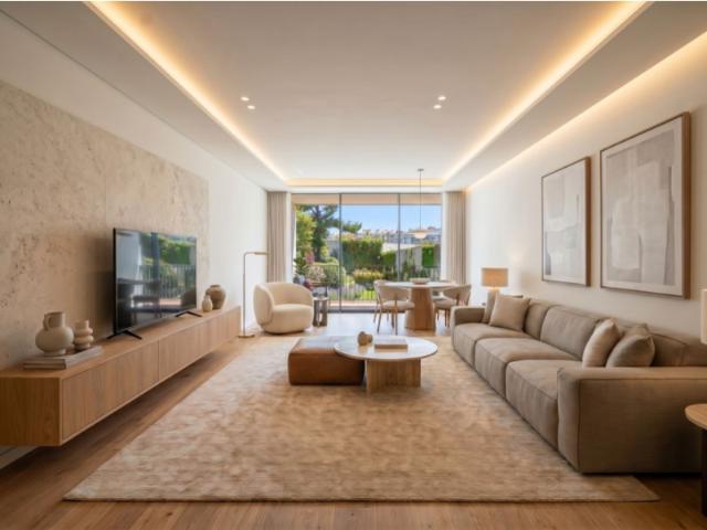 Apartamento T3 na Estrela com varanda, piscina e estacionamento